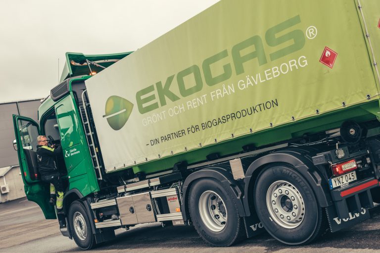 Lastflak med Ekogas logo
